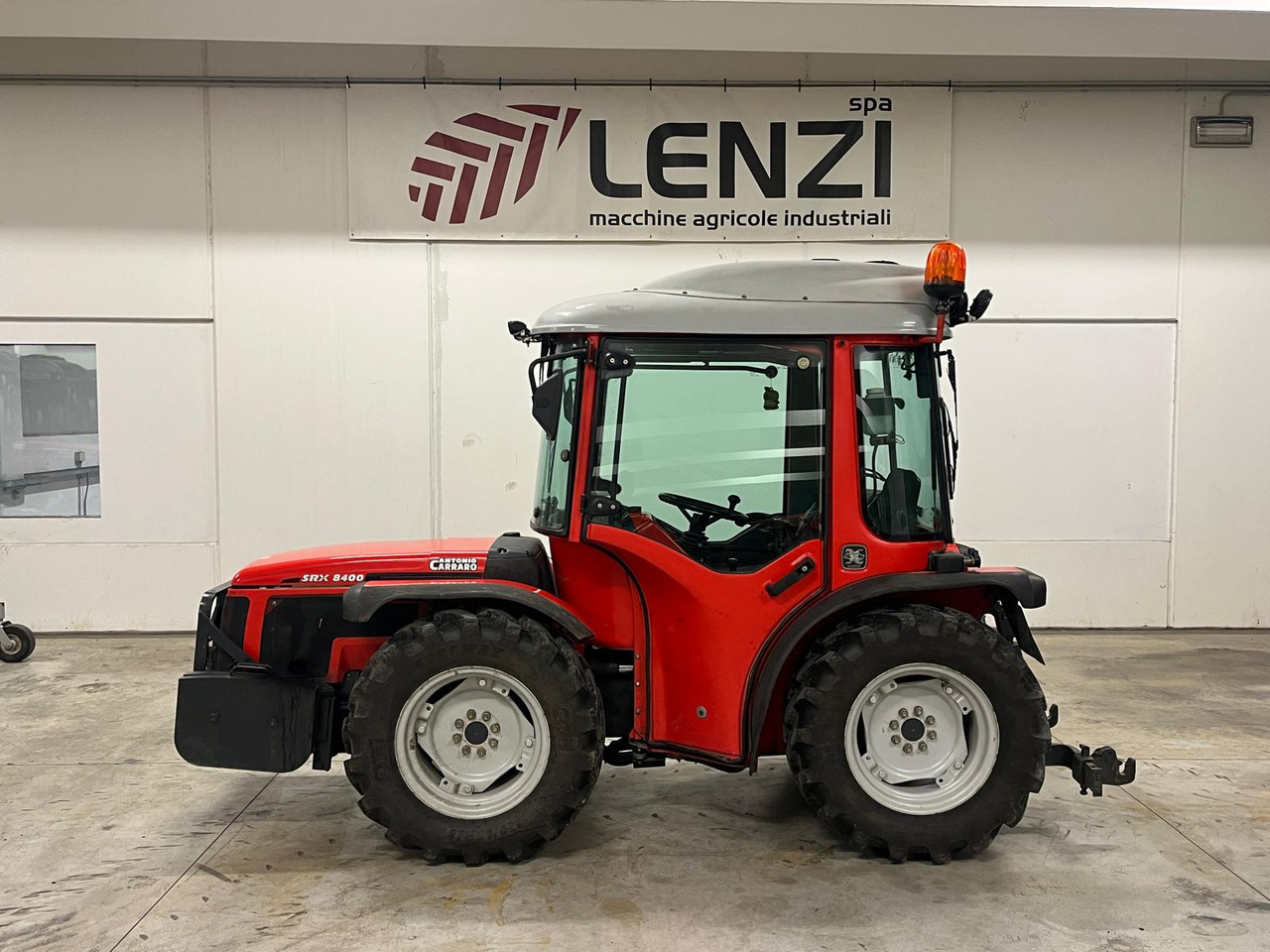 ANTONIO CARRARO SRX 8400 - Traktors: foto 1 ANTONIO CARRARO SRX 8400 - Traktors: foto 1