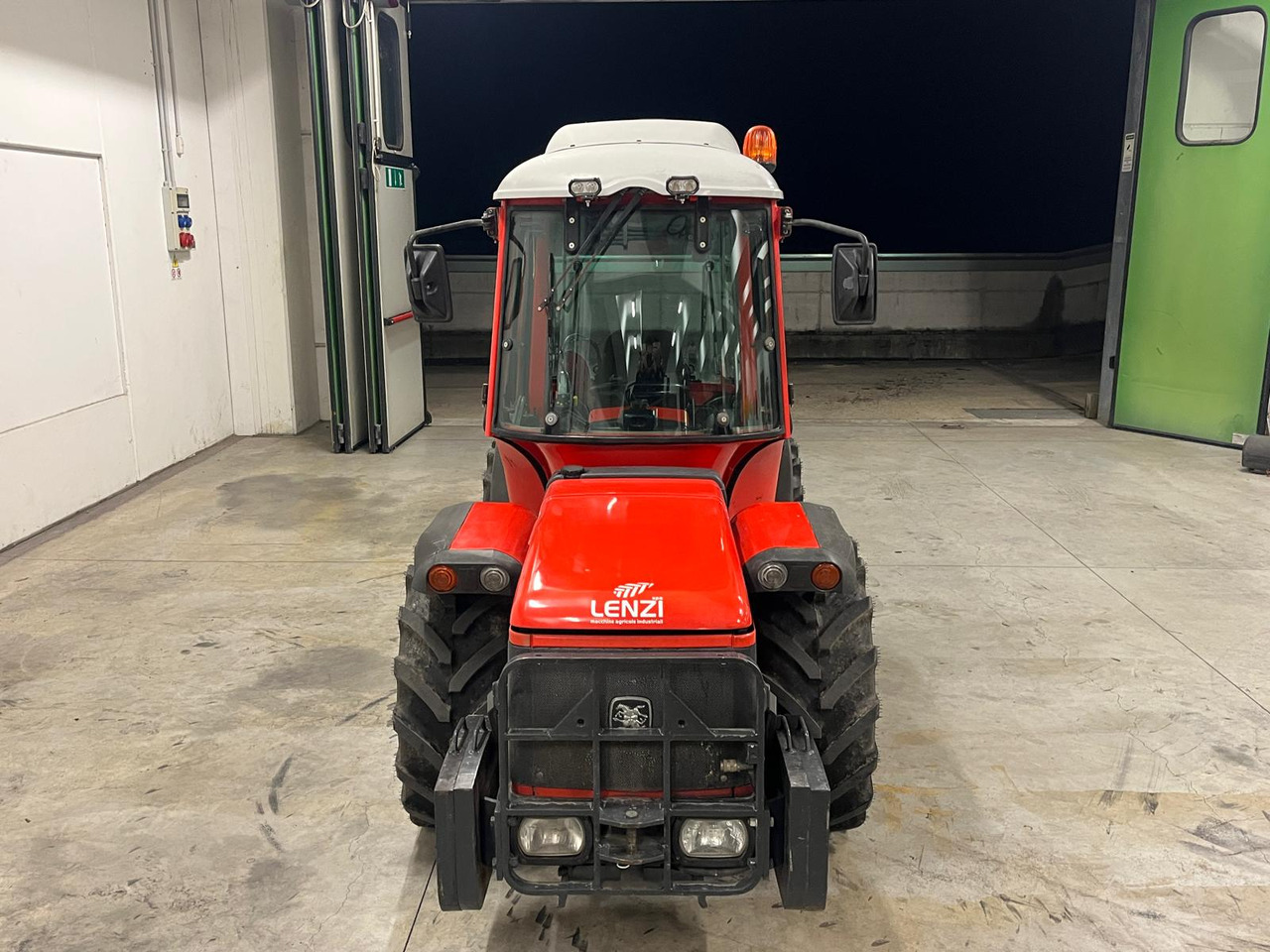 ANTONIO CARRARO SRX 8400 - Traktors: foto 3 ANTONIO CARRARO SRX 8400 - Traktors: foto 3