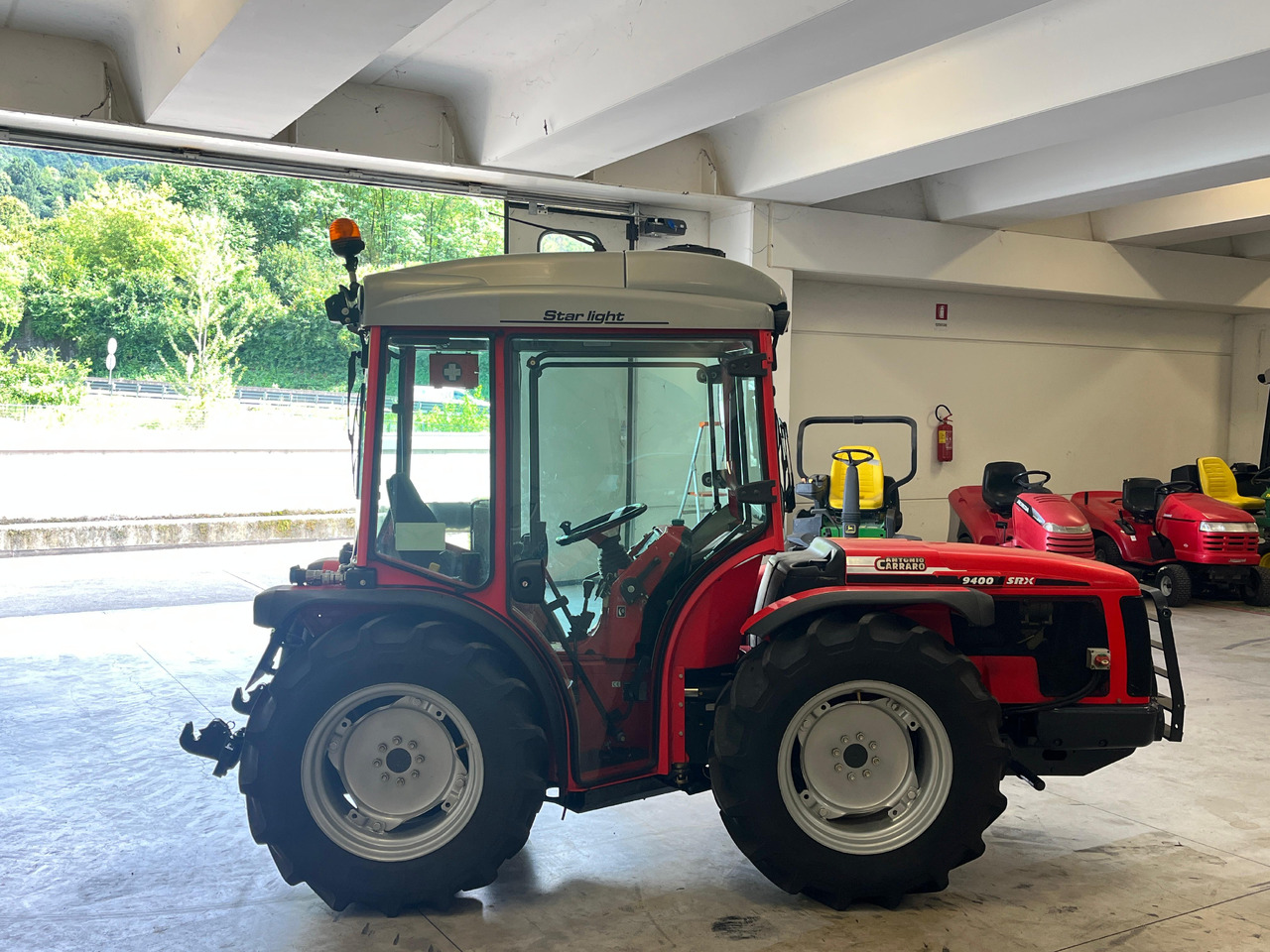 ANTONIO CARRARO SRX 9400 - Traktors: foto 3 ANTONIO CARRARO SRX 9400 - Traktors: foto 3