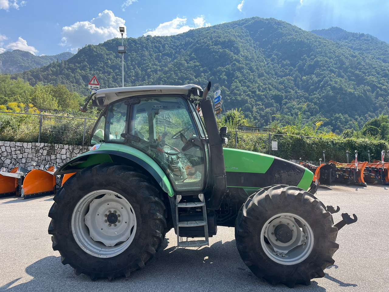 DEUTZ-FAHR AGROTRON K 420 - Traktors: foto 4 DEUTZ-FAHR AGROTRON K 420 - Traktors: foto 4