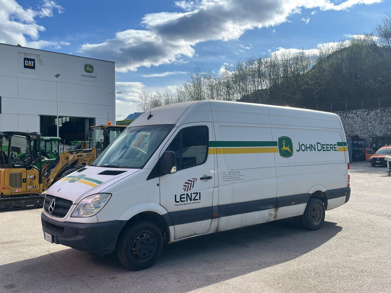FURGONE MERCEDES SPRINTER 415CDI - Traktors: foto 1 FURGONE MERCEDES SPRINTER 415CDI - Traktors: foto 1