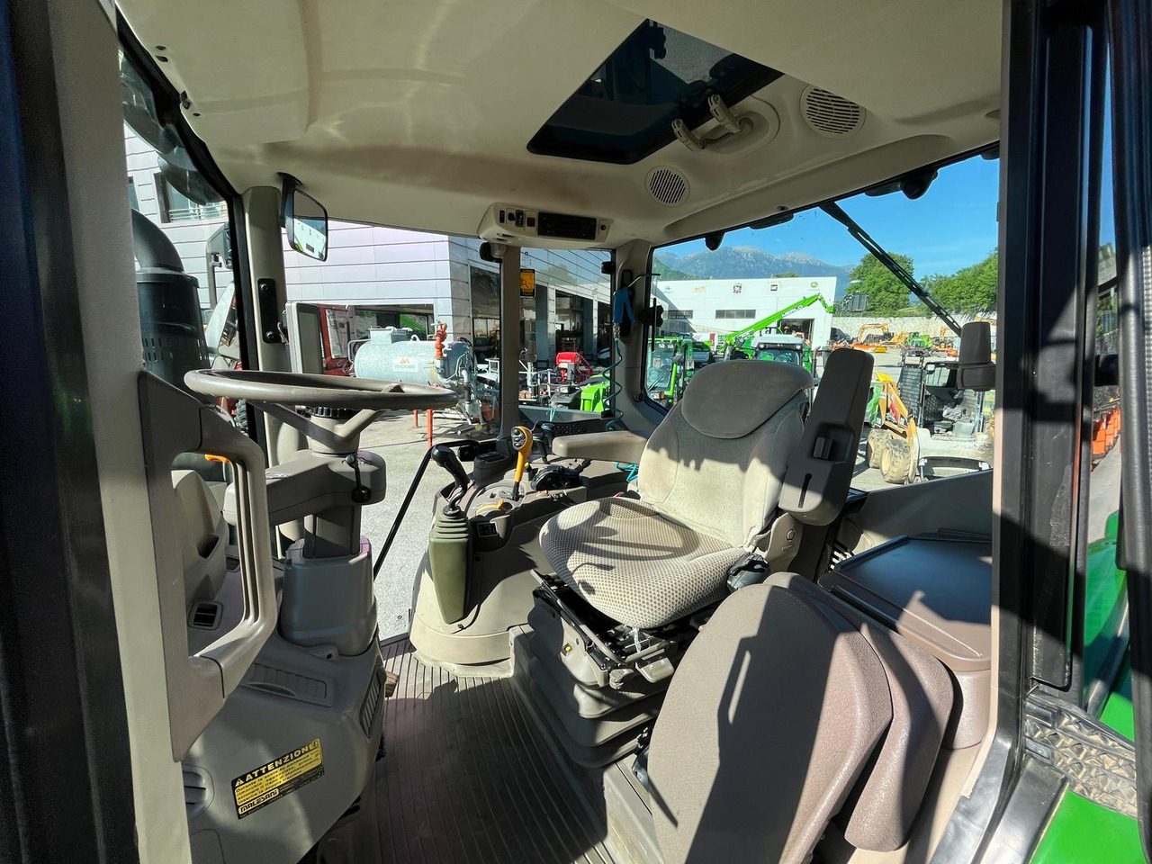 JOHN DEERE 6100M līzingu JOHN DEERE 6100M: foto 12