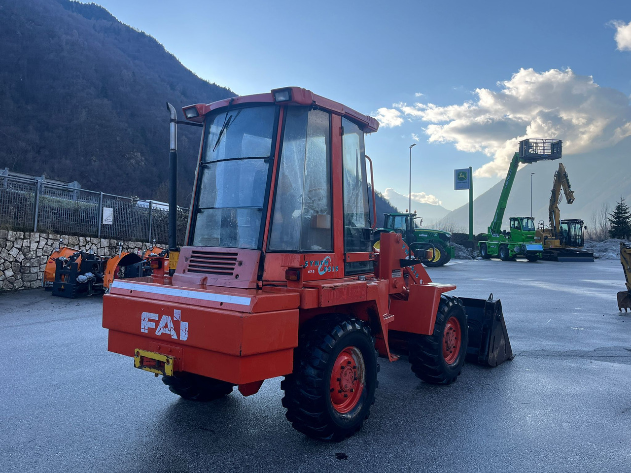 PALAGOMMATA FAI 675 - Riteņu iekrāvējs: foto 4 PALAGOMMATA FAI 675 - Riteņu iekrāvējs: foto 4