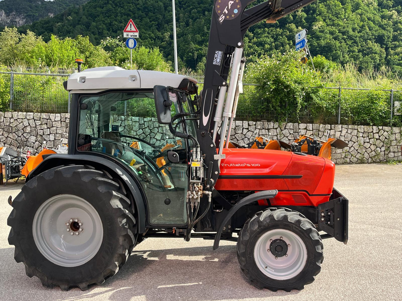 SAME FRUTTETO S 100 – CARICATORE - Traktors: foto 5 SAME FRUTTETO S 100 – CARICATORE - Traktors: foto 5