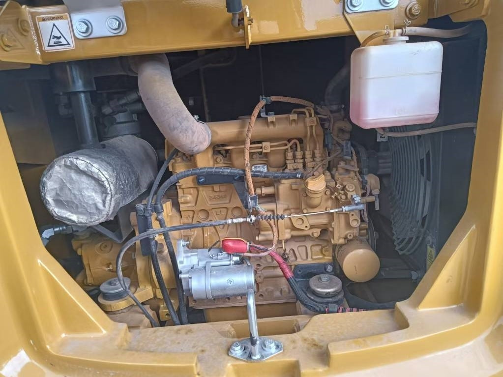 CAT 305.5 - Mini-ekskavators: foto 3 CAT 305.5 - Mini-ekskavators: foto 3