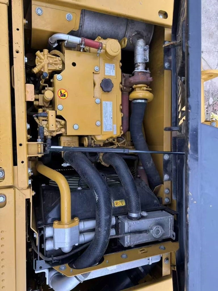 Kāpurķēžu ekskavators CAT 312: foto 9