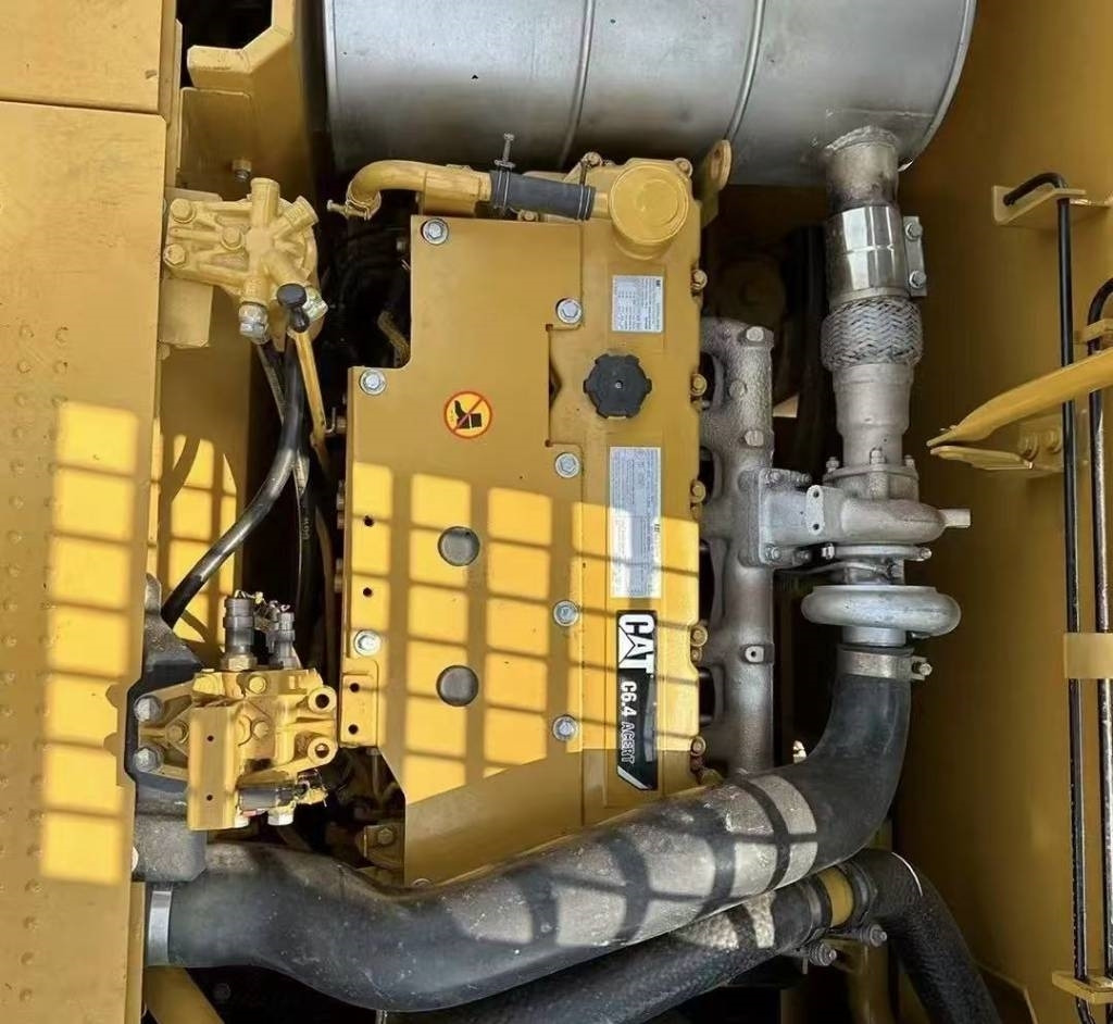 CAT 320 D - Kāpurķēžu ekskavators: foto 5 CAT 320 D - Kāpurķēžu ekskavators: foto 5
