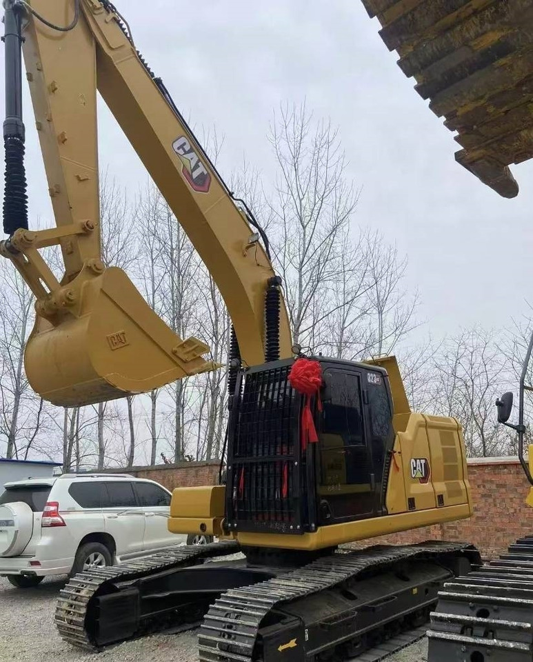 CAT 323 - Kāpurķēžu ekskavators: foto 1 CAT 323 - Kāpurķēžu ekskavators: foto 1