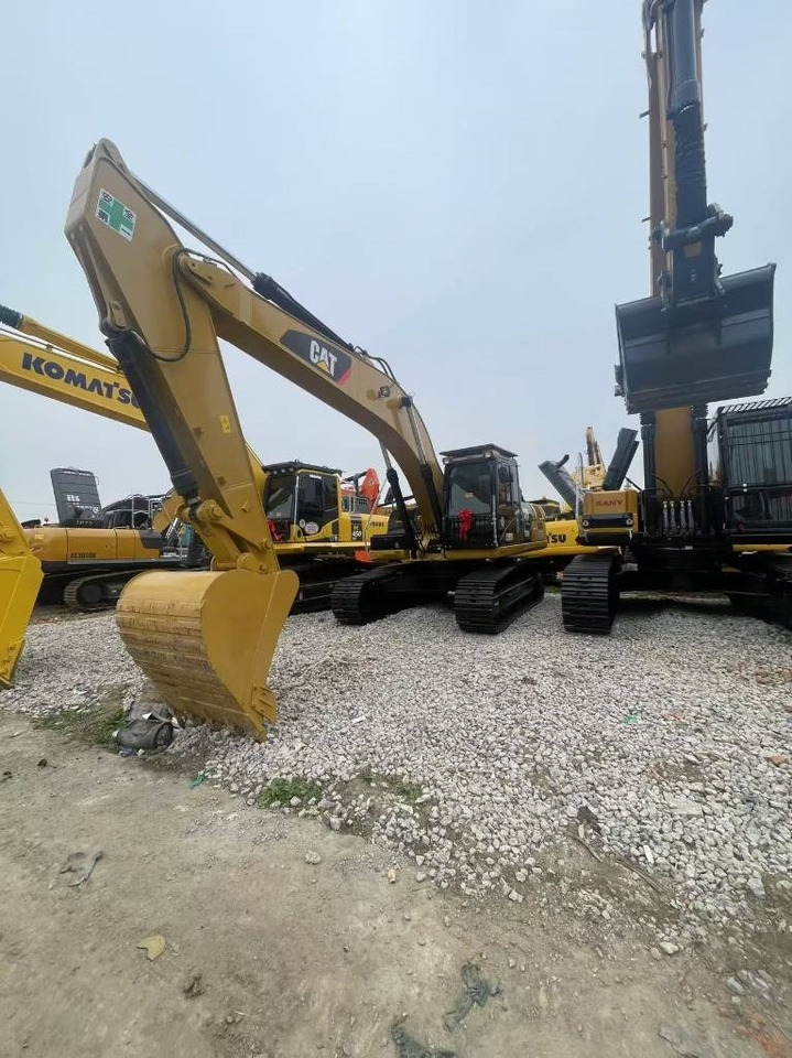 CAT 329D2L - Kāpurķēžu ekskavators: foto 1 CAT 329D2L - Kāpurķēžu ekskavators: foto 1