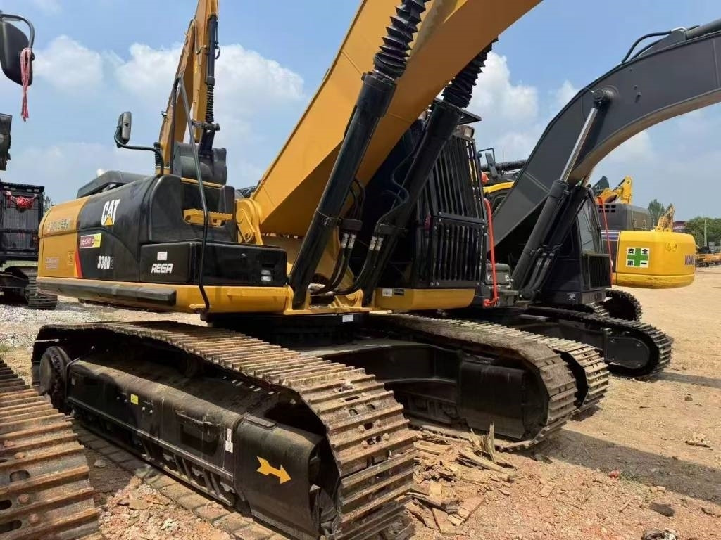 CAT 330 D L - Kāpurķēžu ekskavators: foto 2 CAT 330 D L - Kāpurķēžu ekskavators: foto 2