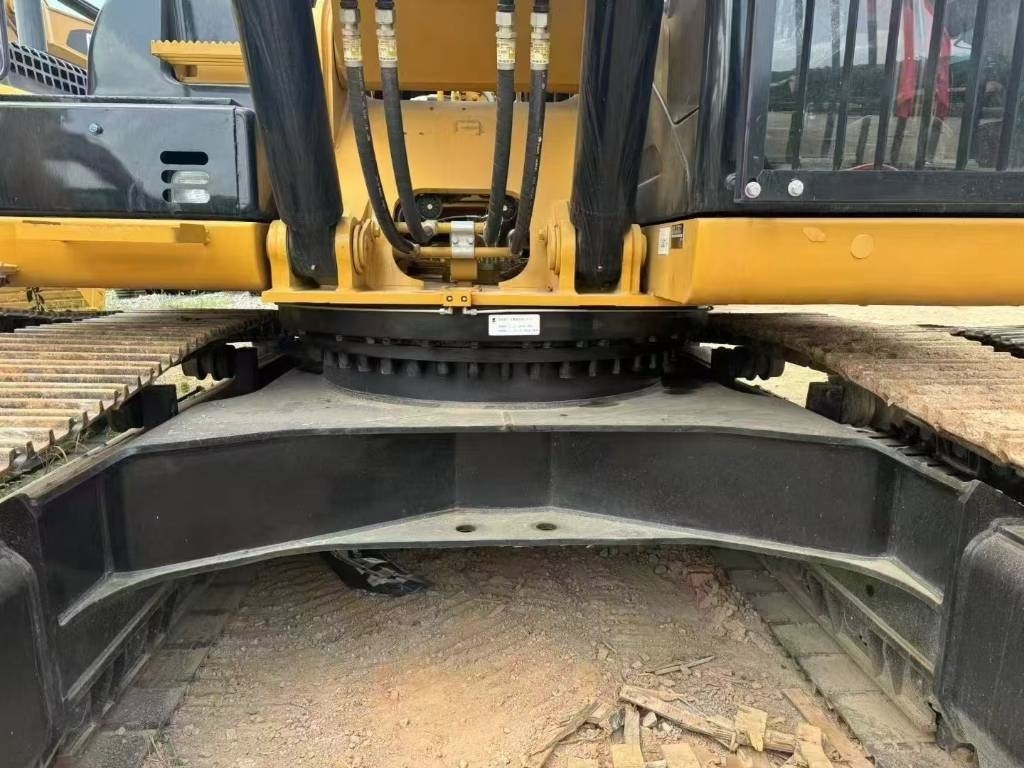 CAT 330 D L - Kāpurķēžu ekskavators: foto 5 CAT 330 D L - Kāpurķēžu ekskavators: foto 5