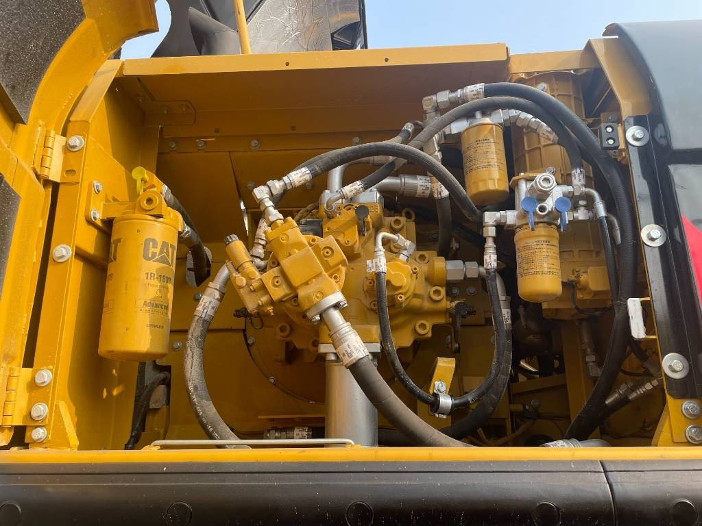 CAT 340 - Kāpurķēžu ekskavators: foto 4 CAT 340 - Kāpurķēžu ekskavators: foto 4