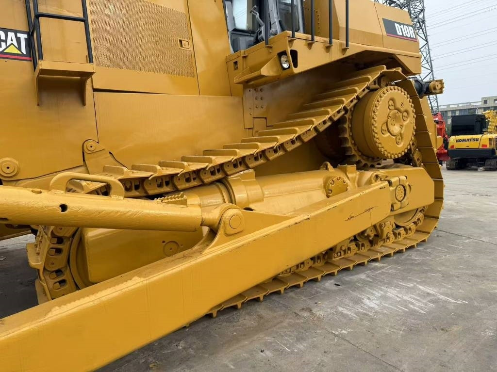 CAT D 10 R - Buldozers: foto 2 CAT D 10 R - Buldozers: foto 2