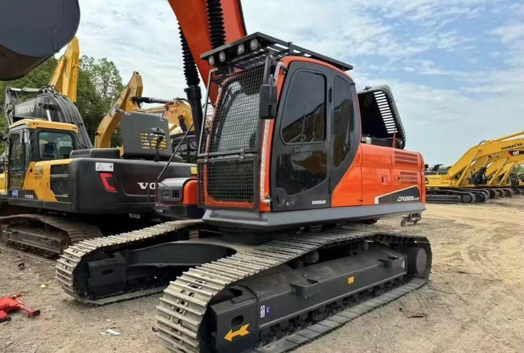 Doosan 225 DX - Kāpurķēžu ekskavators: foto 4 Doosan 225 DX - Kāpurķēžu ekskavators: foto 4
