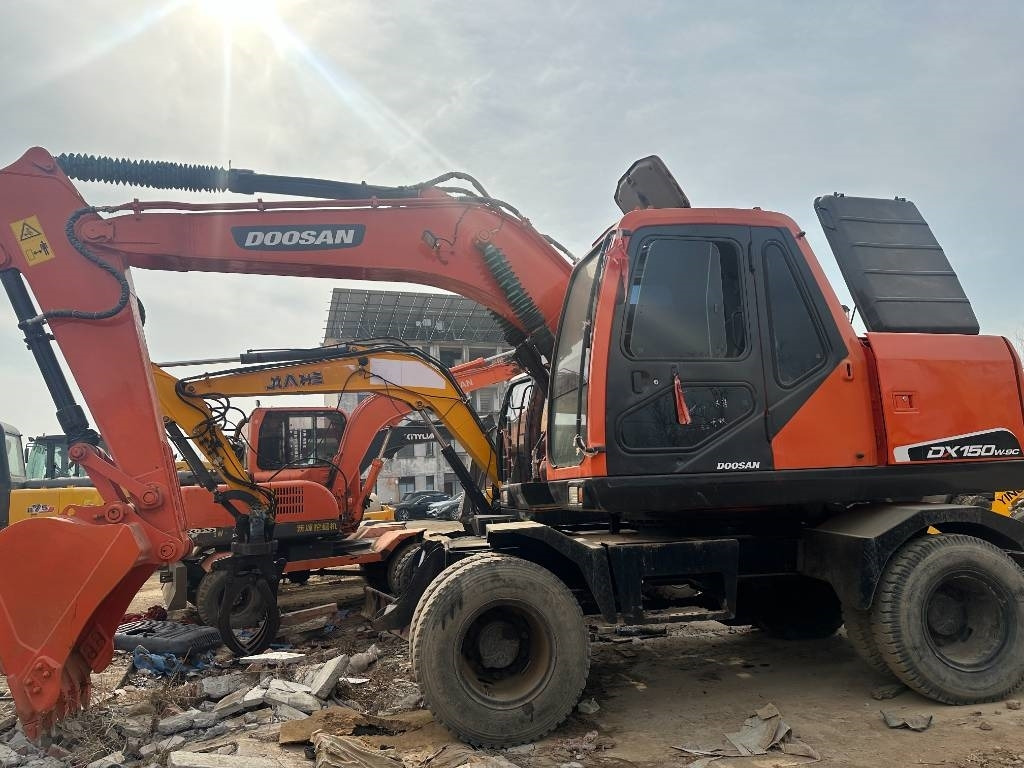 Doosan DH 150 W-7  - Riteņu ekskavators: foto 2 Doosan DH 150 W-7  - Riteņu ekskavators: foto 2