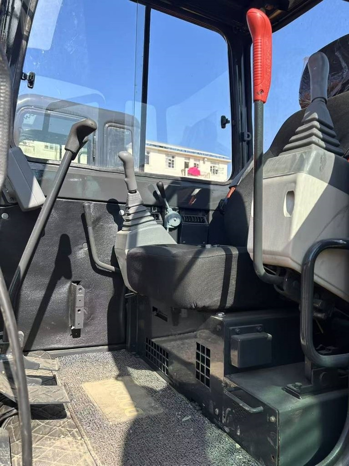 Doosan DH 55 - Mini-ekskavators: foto 4 Doosan DH 55 - Mini-ekskavators: foto 4