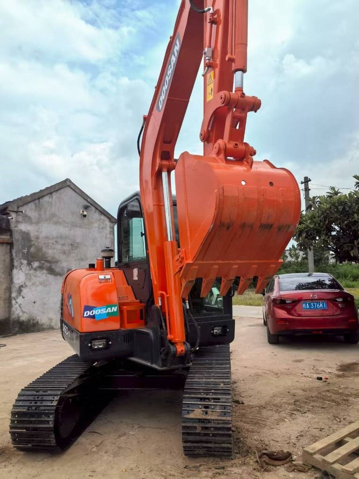 Doosan DH 60 - Mini-ekskavators: foto 5 Doosan DH 60 - Mini-ekskavators: foto 5