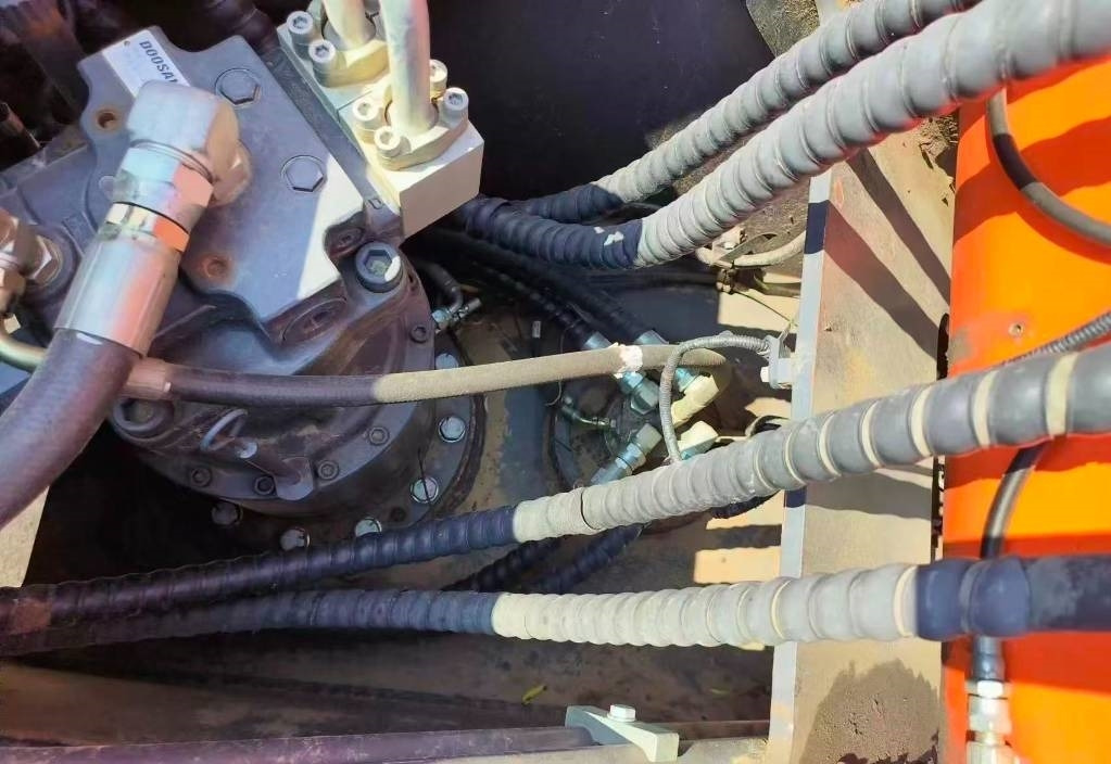 Doosan DX 200 - Kāpurķēžu ekskavators: foto 4 Doosan DX 200 - Kāpurķēžu ekskavators: foto 4