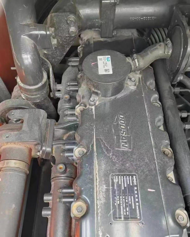 Doosan DX 220 - Kāpurķēžu ekskavators: foto 2 Doosan DX 220 - Kāpurķēžu ekskavators: foto 2