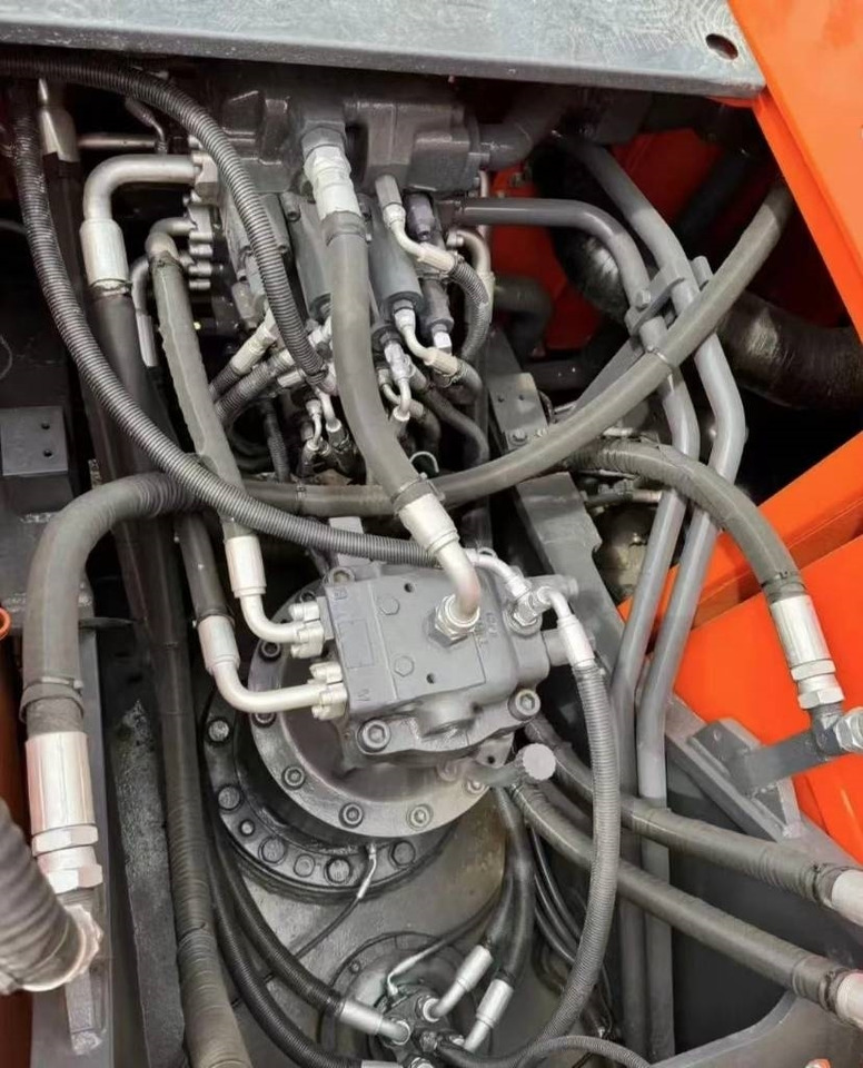 Doosan DX 225 - Kāpurķēžu ekskavators: foto 3 Doosan DX 225 - Kāpurķēžu ekskavators: foto 3