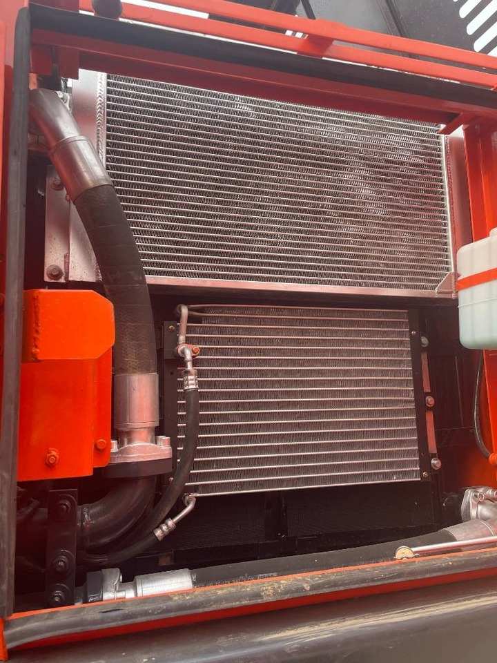 Doosan DX 225 - Kāpurķēžu ekskavators: foto 4 Doosan DX 225 - Kāpurķēžu ekskavators: foto 4