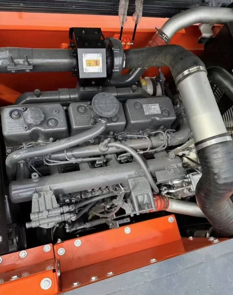 Doosan DX 225 - Kāpurķēžu ekskavators: foto 5 Doosan DX 225 - Kāpurķēžu ekskavators: foto 5