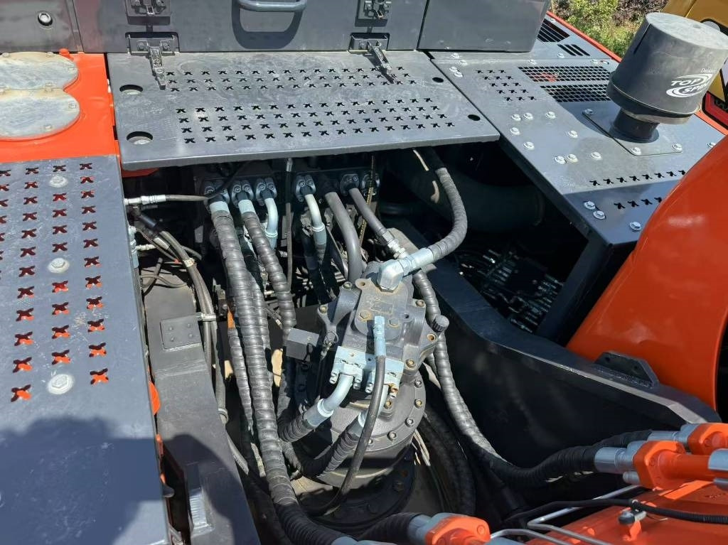 Doosan DX 340 - Kāpurķēžu ekskavators: foto 2 Doosan DX 340 - Kāpurķēžu ekskavators: foto 2