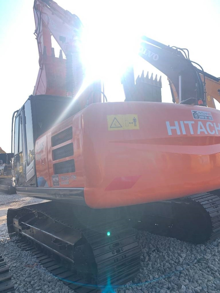 Hitachi 200 - Kāpurķēžu ekskavators: foto 5 Hitachi 200 - Kāpurķēžu ekskavators: foto 5