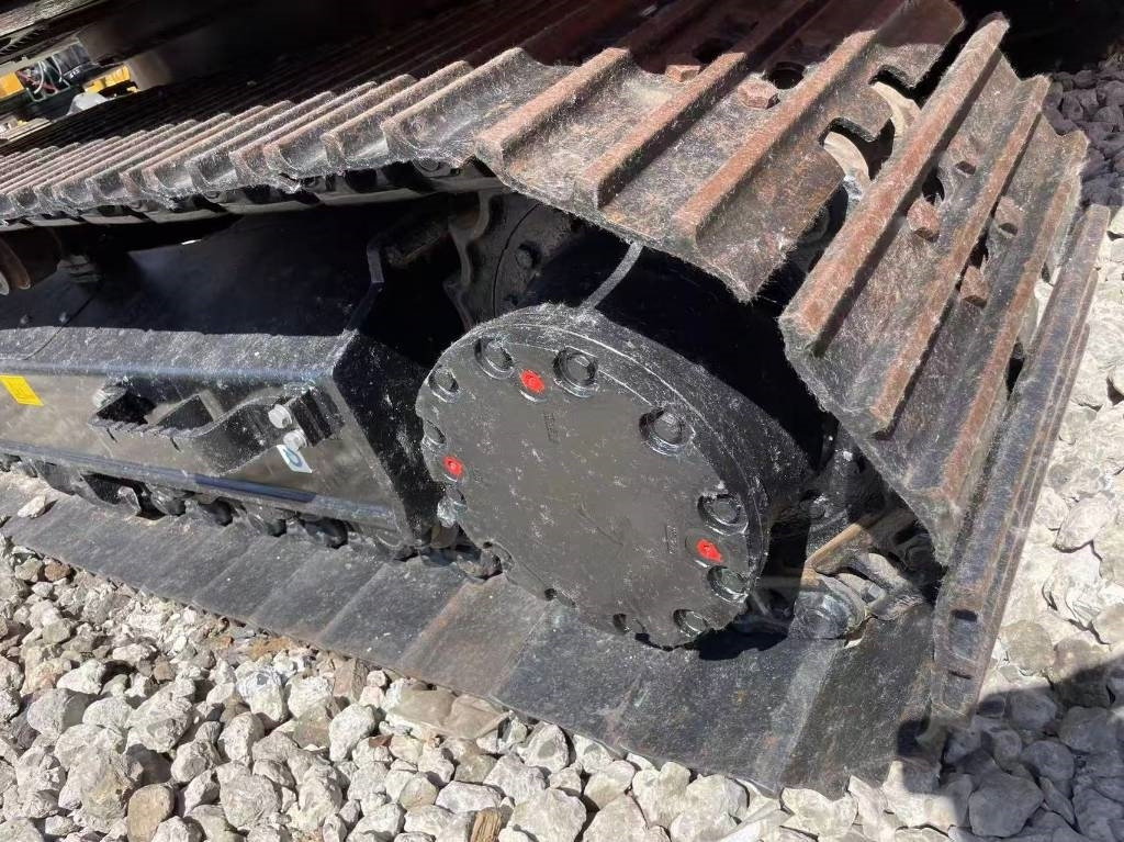 Hitachi ZX 120 - Kāpurķēžu ekskavators: foto 3 Hitachi ZX 120 - Kāpurķēžu ekskavators: foto 3