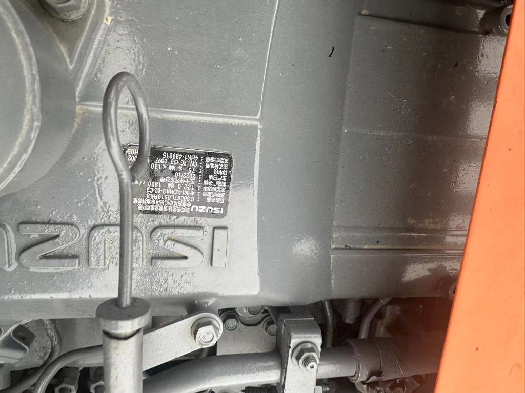 Kāpurķēžu ekskavators Hitachi ZX 240: foto 13