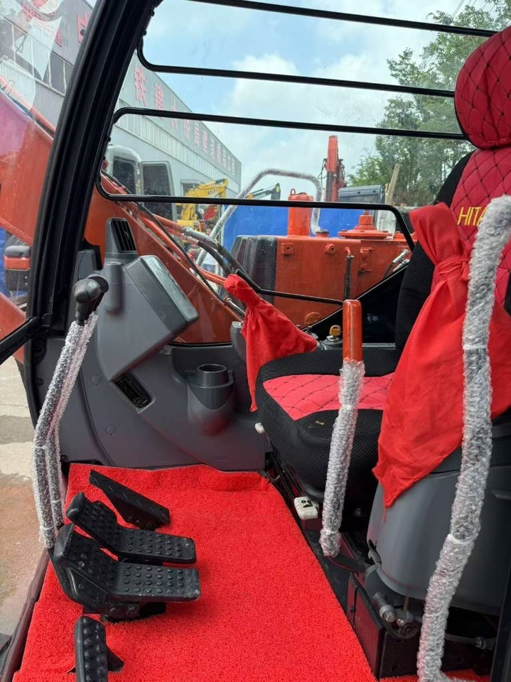 Hitachi ZX 60 - Mini-ekskavators: foto 5 Hitachi ZX 60 - Mini-ekskavators: foto 5