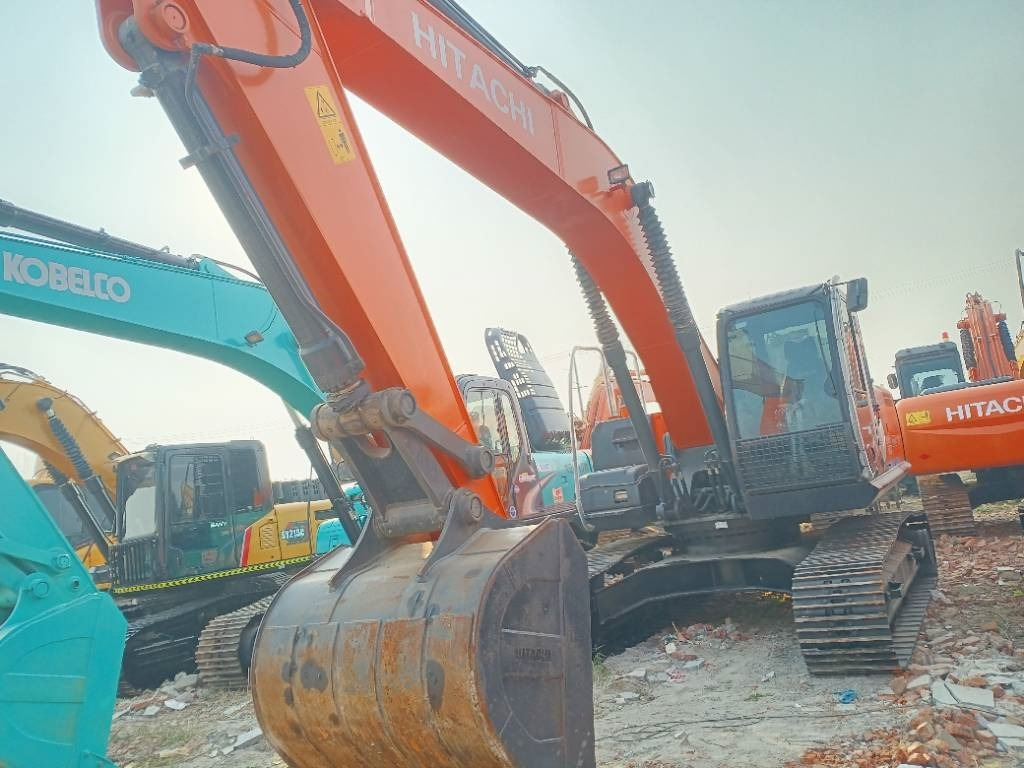 Hitachi Zaxis 240 LC-3 - Kāpurķēžu ekskavators: foto 3 Hitachi Zaxis 240 LC-3 - Kāpurķēžu ekskavators: foto 3