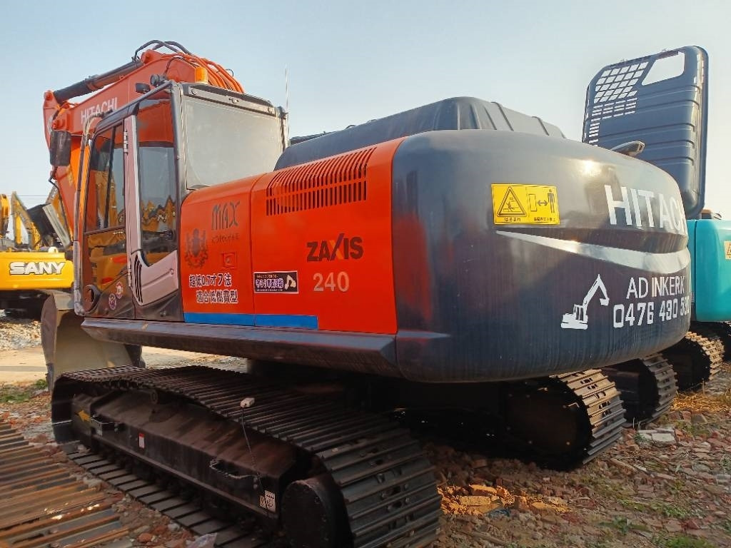 Hitachi Zaxis 240 LC-3 - Kāpurķēžu ekskavators: foto 2 Hitachi Zaxis 240 LC-3 - Kāpurķēžu ekskavators: foto 2