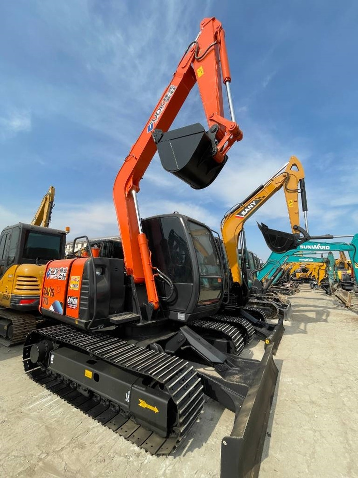 Hitachi Zaxis 70 - Kāpurķēžu ekskavators: foto 4 Hitachi Zaxis 70 - Kāpurķēžu ekskavators: foto 4