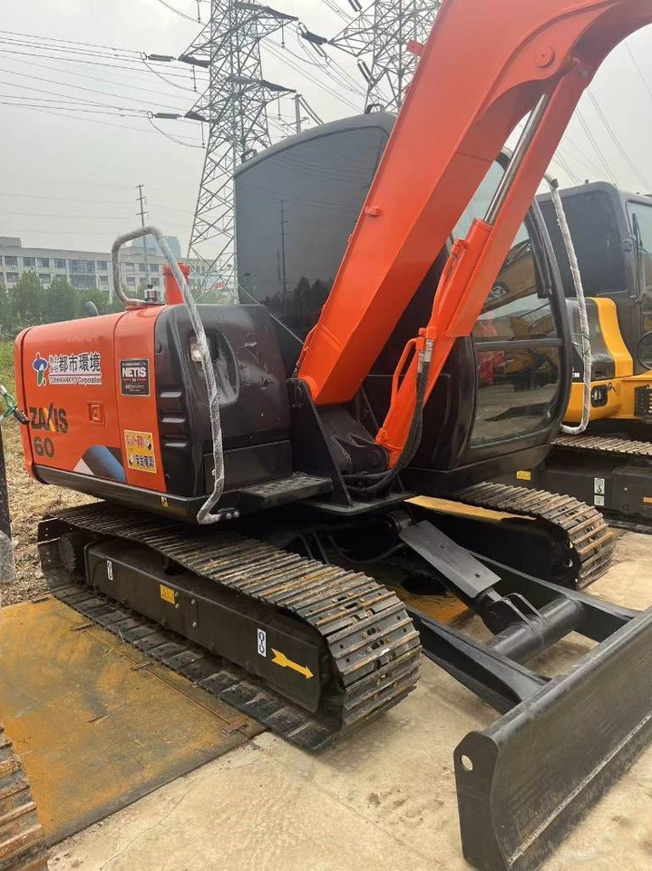 Hitachi zaxis60 - Kāpurķēžu ekskavators: foto 2 Hitachi zaxis60 - Kāpurķēžu ekskavators: foto 2