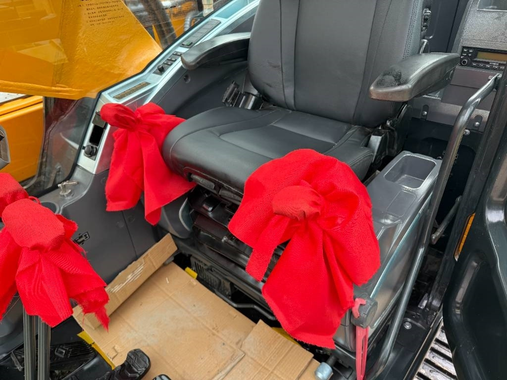 Kāpurķēžu ekskavators Hyundai 305LC-9T: foto 12