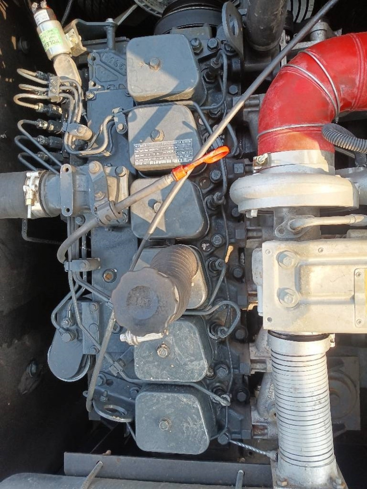 Hyundai R 220-9 S - Kāpurķēžu ekskavators: foto 3 Hyundai R 220-9 S - Kāpurķēžu ekskavators: foto 3