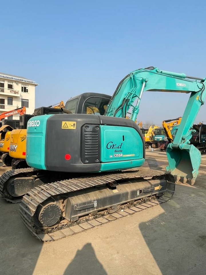 Kobelco SK 135 - Kāpurķēžu ekskavators: foto 3 Kobelco SK 135 - Kāpurķēžu ekskavators: foto 3