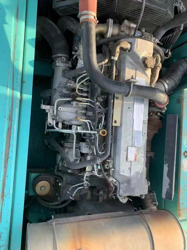 Kobelco SK 350 - Kāpurķēžu ekskavators: foto 2 Kobelco SK 350 - Kāpurķēžu ekskavators: foto 2
