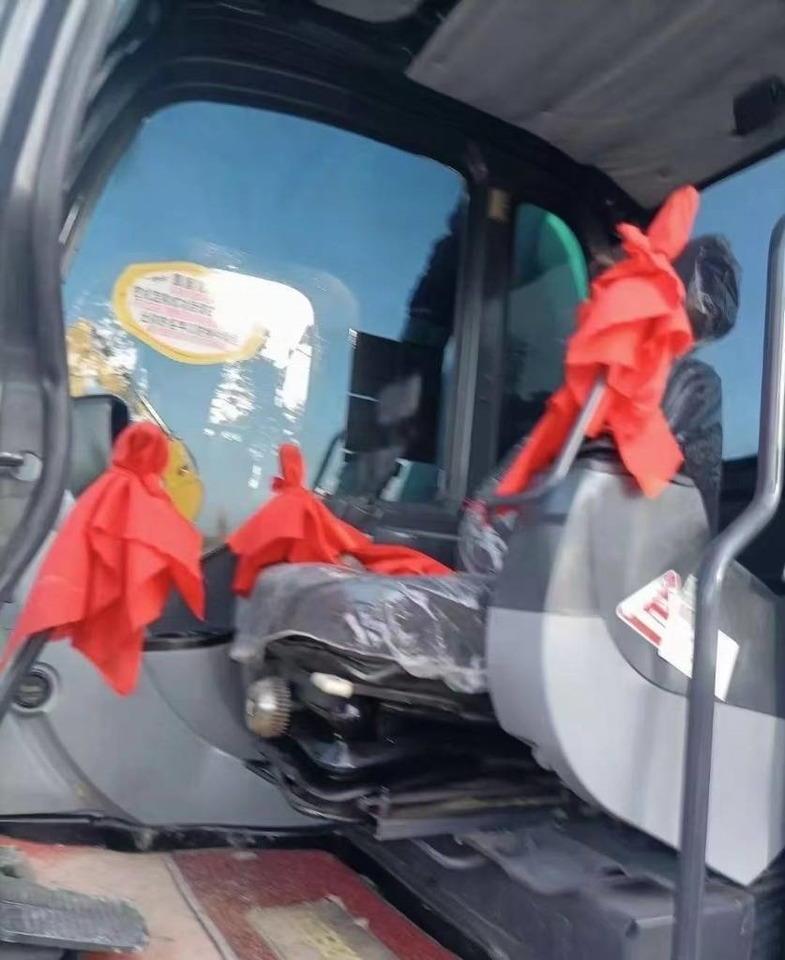 Kobelco SK 75 - Kāpurķēžu ekskavators: foto 5 Kobelco SK 75 - Kāpurķēžu ekskavators: foto 5