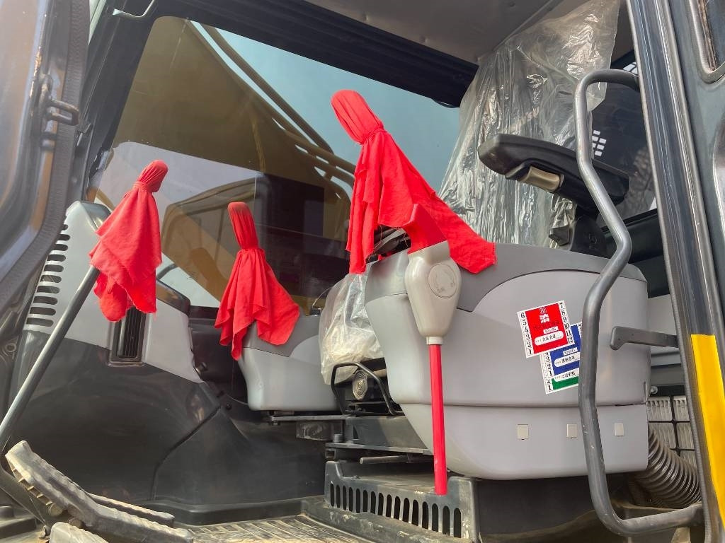 Komatsu 350 - Kāpurķēžu ekskavators: foto 4 Komatsu 350 - Kāpurķēžu ekskavators: foto 4