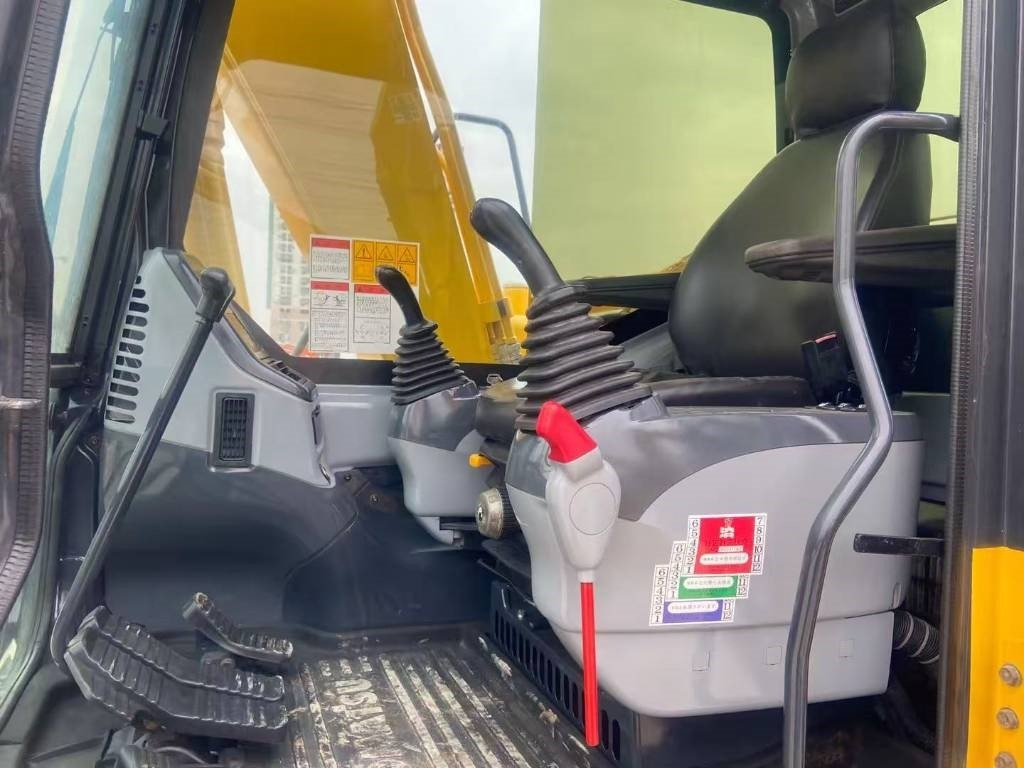 Kāpurķēžu ekskavators Komatsu PC 130: foto 9 Kāpurķēžu ekskavators Komatsu PC 130: foto 9