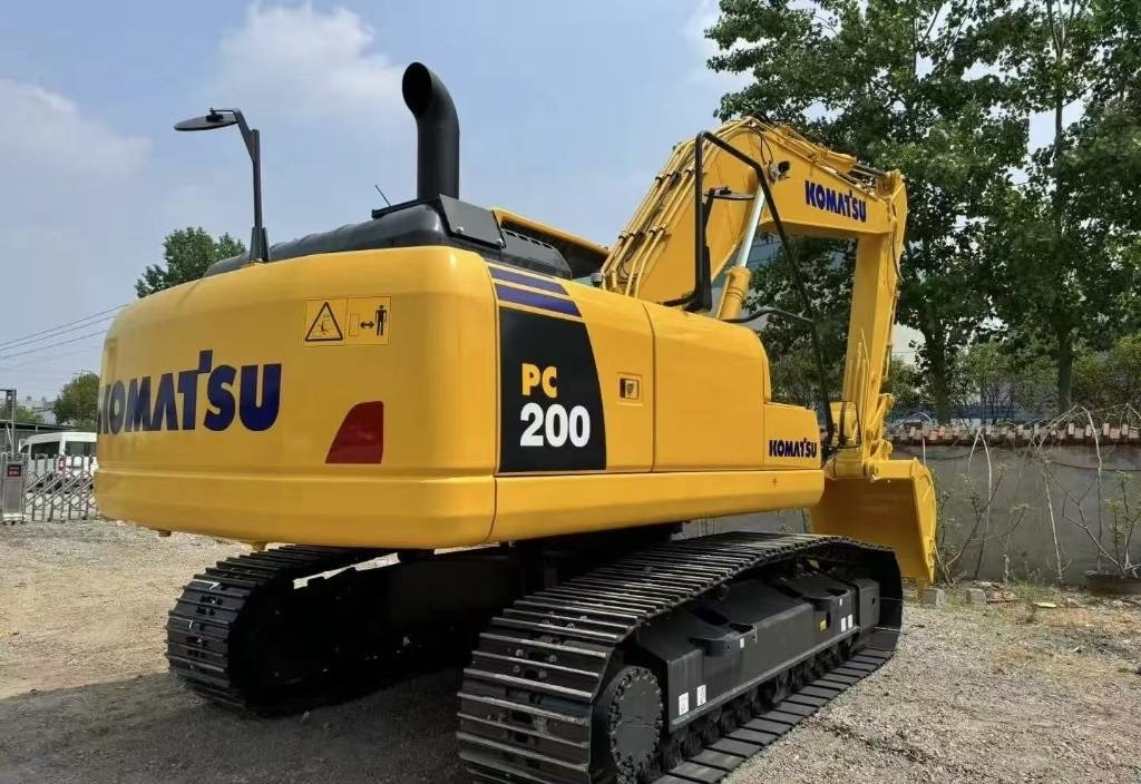 Komatsu PC 200-8 - Kāpurķēžu ekskavators: foto 1 Komatsu PC 200-8 - Kāpurķēžu ekskavators: foto 1