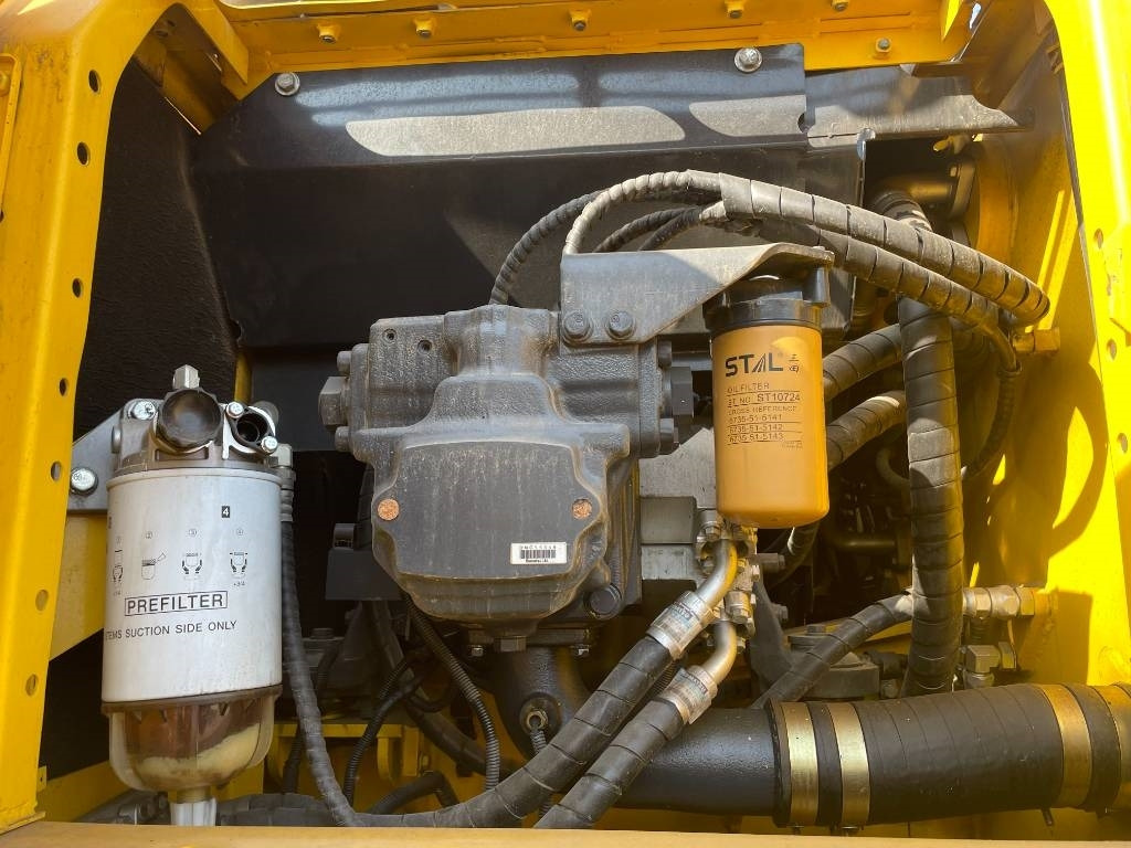 Komatsu PC 210 - Kāpurķēžu ekskavators: foto 4 Komatsu PC 210 - Kāpurķēžu ekskavators: foto 4