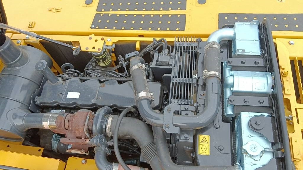 Komatsu PC 220-7  - Kāpurķēžu ekskavators: foto 3 Komatsu PC 220-7  - Kāpurķēžu ekskavators: foto 3