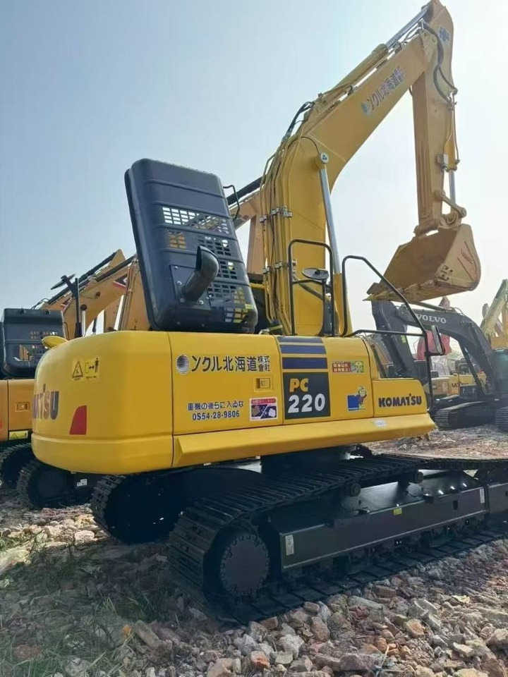Komatsu PC 220-8 - Kāpurķēžu ekskavators: foto 5 Komatsu PC 220-8 - Kāpurķēžu ekskavators: foto 5
