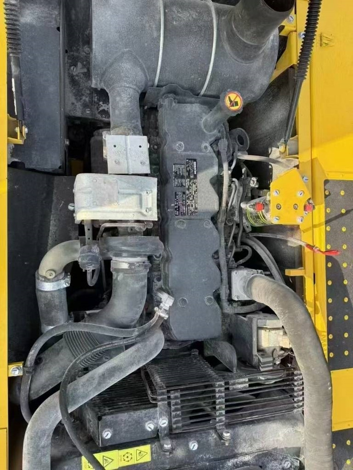 Komatsu PC 220-8 - Kāpurķēžu ekskavators: foto 2 Komatsu PC 220-8 - Kāpurķēžu ekskavators: foto 2