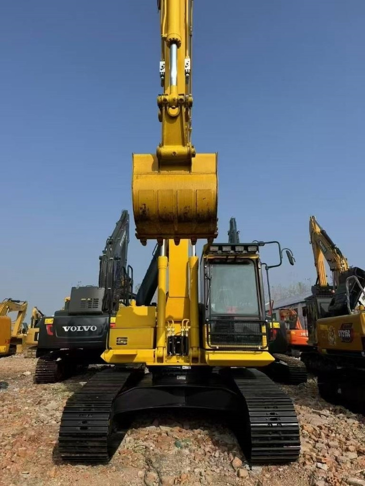 Komatsu PC 220 - Kāpurķēžu ekskavators: foto 3 Komatsu PC 220 - Kāpurķēžu ekskavators: foto 3