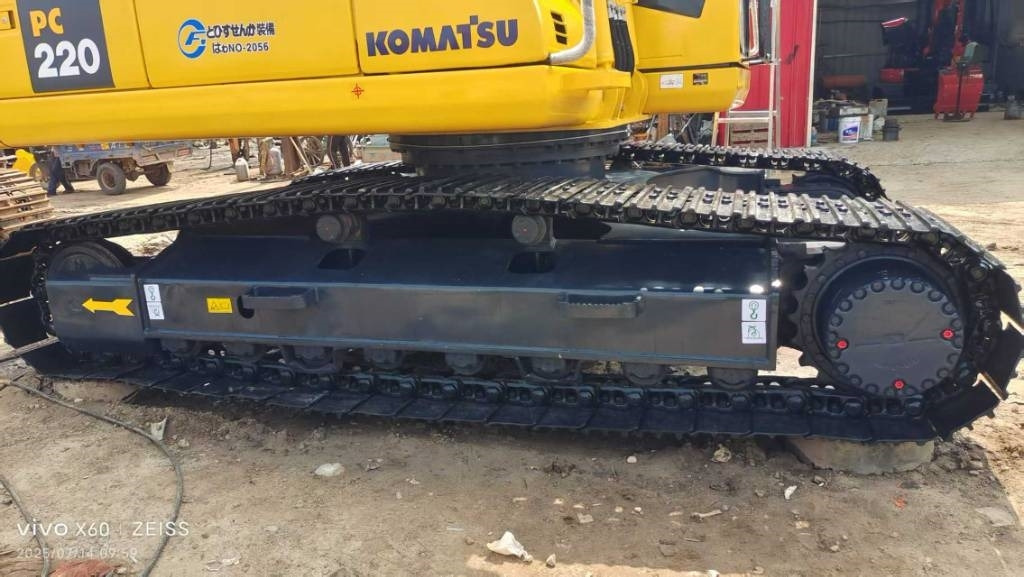 Komatsu PC 220 - Mini-ekskavators: foto 4 Komatsu PC 220 - Mini-ekskavators: foto 4