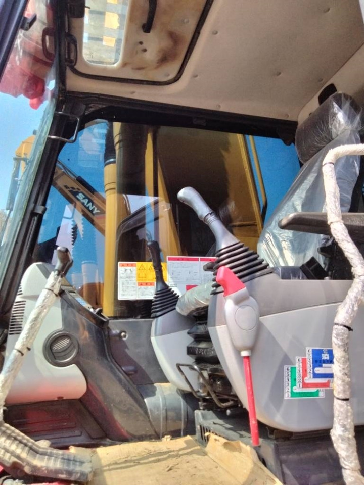 Komatsu PC 240 - Kāpurķēžu ekskavators: foto 4 Komatsu PC 240 - Kāpurķēžu ekskavators: foto 4